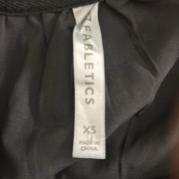 FableticsTop - Picture 7 of 12